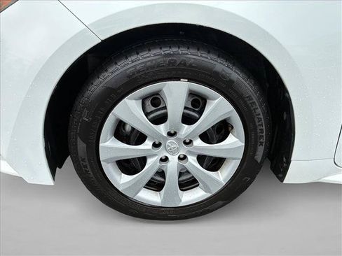 Used 2024 Toyota Corolla LE FWD image 9