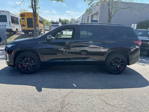 Used 2022 Chevrolet Traverse Premier w/ Redline Edition AWD/4WD image 2