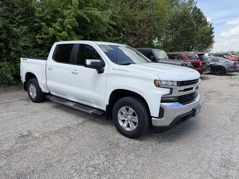 Used 2021 Chevrolet Silverado 1500 LT w/ Bed Protection Package AWD/4WD image 2