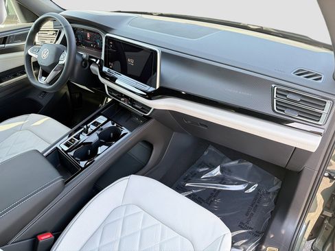 New 2026 Volkswagen Atlas Cross Sport SEL Premium R-Line AWD/4WD image 13