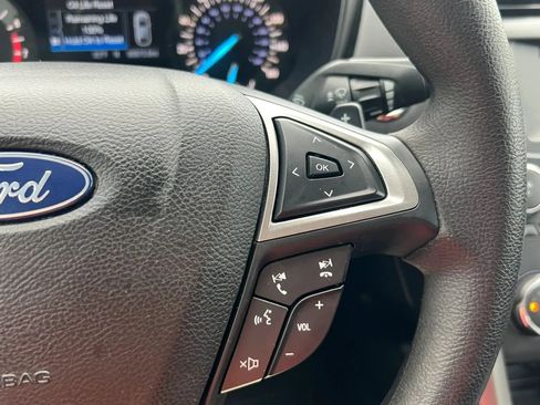 Used 2018 Ford Fusion SE FWD image 18