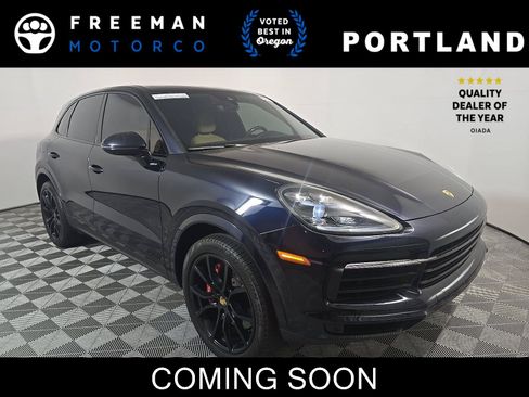 Used 2019 Porsche Cayenne S AWD/4WD image 1