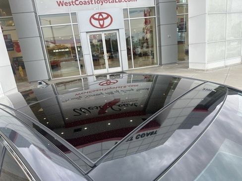 Used 2025 Toyota Camry XLE image 10