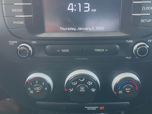 Used 2019 Kia Soul FWD image 25
