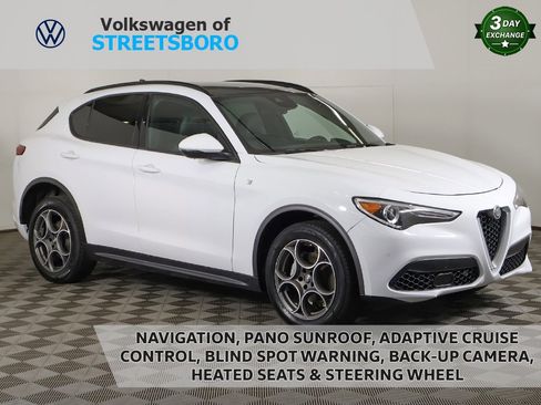 Used 2022 Alfa Romeo Stelvio Ti image 1