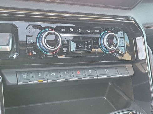 Used 2024 GMC Sierra 3500 AT4 w/ AT4 Premium Plus Package image 32