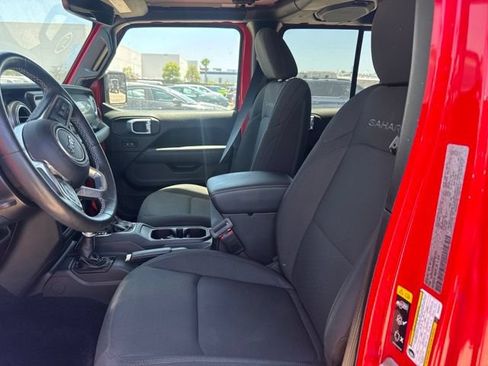 Used 2022 Jeep Wrangler Unlimited Sahara w/ Cold Weather Group AWD/4WD image 9