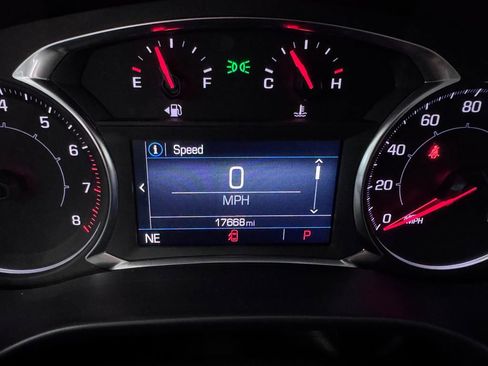 Certified 2023 GMC Acadia SLE w/ Driver Convenience Package image 17