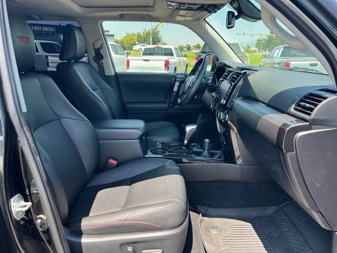 Used 2020 Toyota 4Runner TRD Off-Road Premium w/ Moonroof Package AWD/4WD image 15
