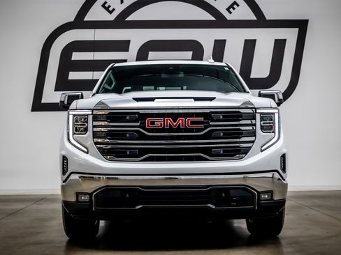 Used 2023 GMC Sierra 1500 SLT w/ SLT Premium Package image 3