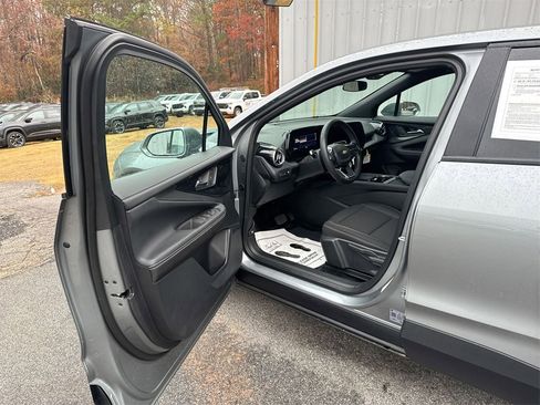 New 2025 Chevrolet Blazer EV LT image 13