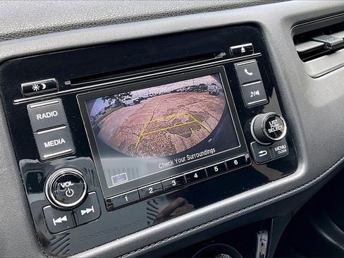 Used 2020 Honda HR-V LX image 13