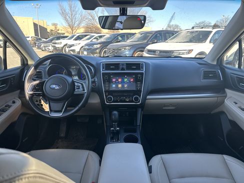 Used 2018 Subaru Outback 2.5i Limited image 19