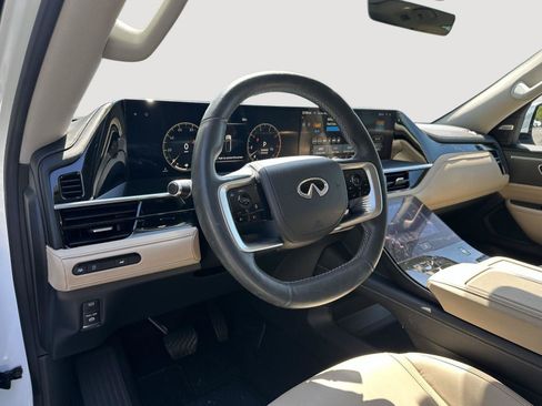 Used 2025 INFINITI QX80 Pure RWD image 11