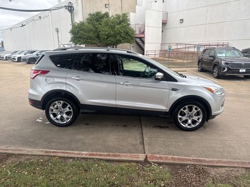 Used 2014 Ford Escape Titanium FWD image 4