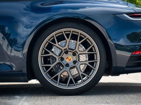 Used 2020 Porsche 911 Carrera RWD image 18