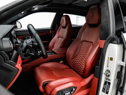 Used 2022 Lamborghini Urus image 39