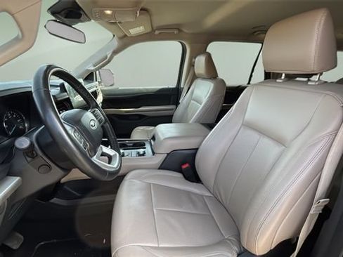 Used 2024 Ford Expedition Max XLT AWD/4WD image 17