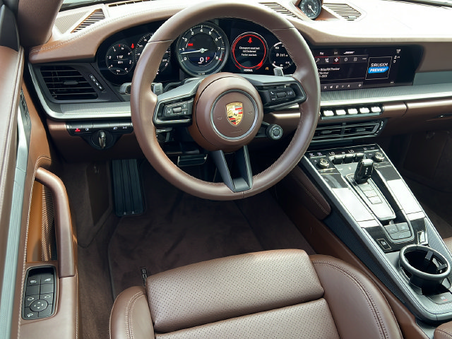 Used 2024 Porsche 911 Carrera RWD image 14