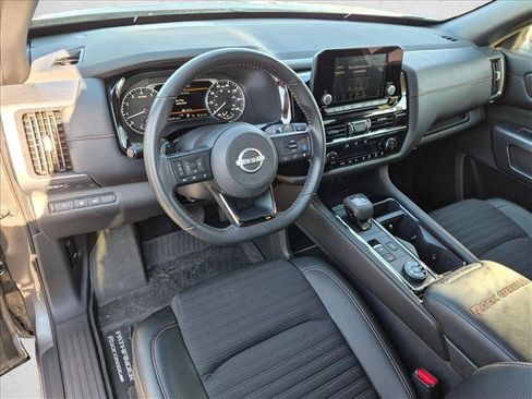 Used 2025 Nissan Pathfinder Rock Creek AWD/4WD image 10