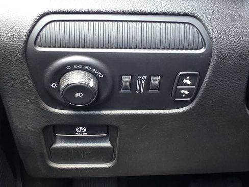Used 2023 Jeep Wagoneer L Series II AWD/4WD image 29