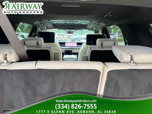 Used 2025 Cadillac Escalade Sport w/ Touring Package AWD/4WD image 32