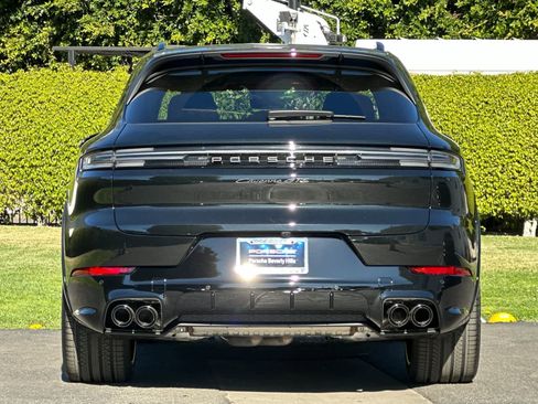 New 2026 Porsche Cayenne GTS image 7