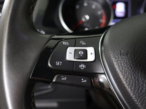 Used 2021 Volkswagen Tiguan SE w/ Panoramic Sunroof Package image 43