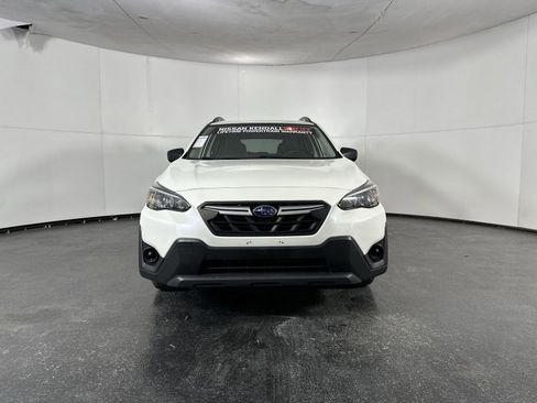 Used 2022 Subaru Crosstrek 2.0i image 4