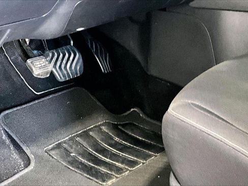 Used 2024 Nissan Sentra SV FWD image 22