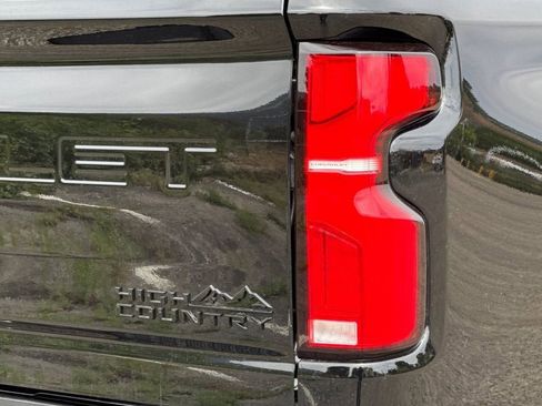 New 2026 Chevrolet Silverado 3500 High Country w/ High Country Premium Package AWD/4WD image 26