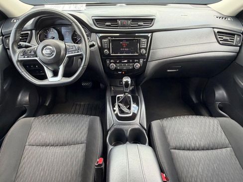 Used 2020 Nissan Rogue SV image 23