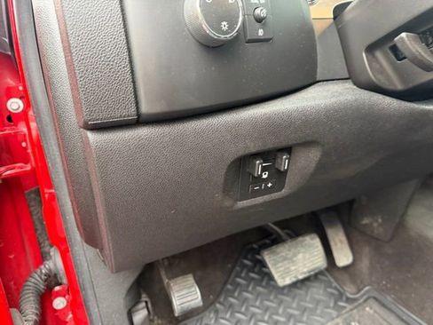 Used 2013 GMC Sierra 2500 SLE w/ SLE Preferred Package image 9