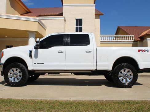 Used 2019 Ford F250 Lariat w/ Lariat Ultimate Package image 11