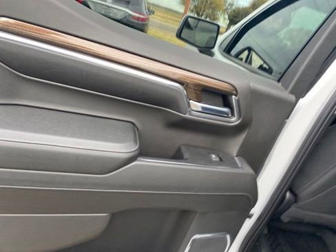 Used 2023 Chevrolet Silverado 1500 LT image 12