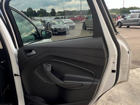 Used 2017 Ford Escape SE image 14