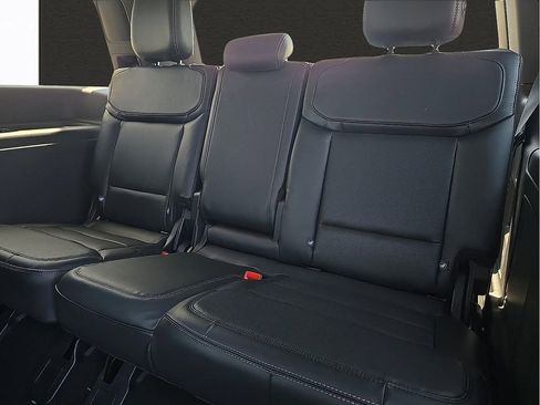 New 2026 Ford Expedition Platinum w/ Stealth Appearance Package AWD/4WD image 9