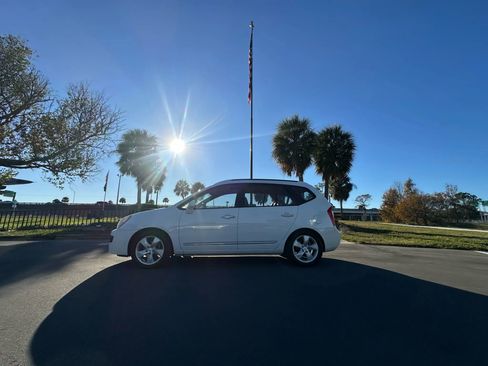Used 2007 Kia Rondo EX w/ Premium Pkg image 37