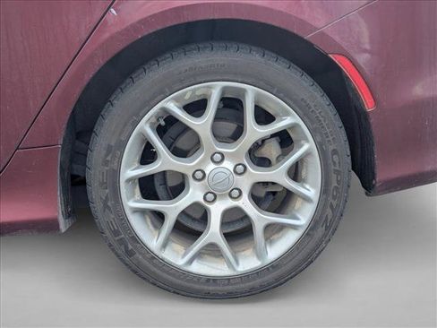 Used 2015 Chrysler 200 C w/ Navigation & Sound Group I image 9