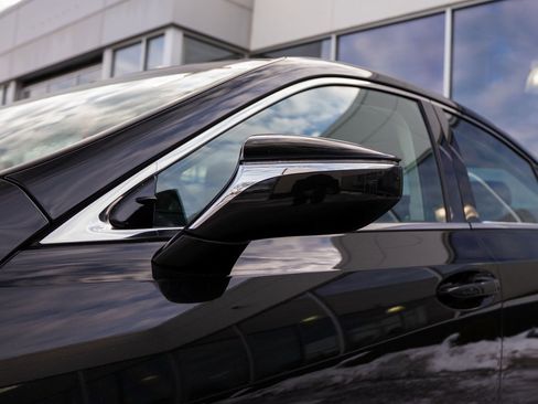 Used 2024 Lexus ES 350 w/ Premium Package image 8