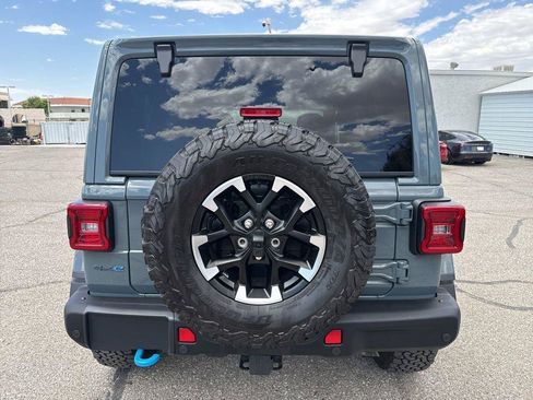 Used 2025 Jeep Wrangler Unlimited Rubicon 4xe AWD/4WD image 6