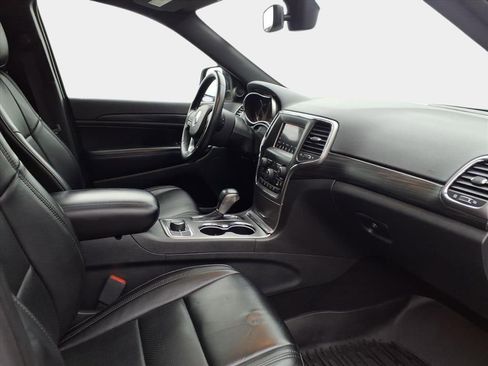 Used 2019 Jeep Grand Cherokee Laredo image 17