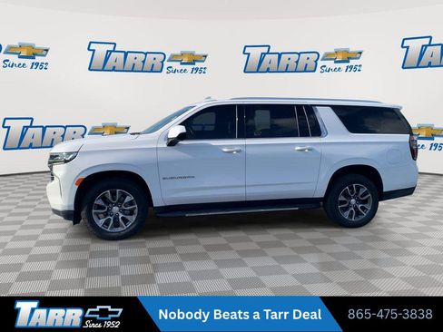 Used 2021 Chevrolet Suburban LT RWD image 5