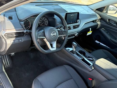 New 2026 Nissan Altima 2.5 SV FWD image 12