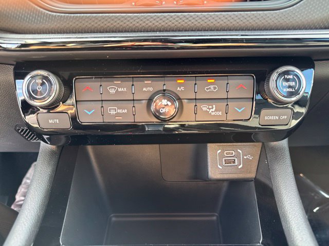 New 2026 Jeep Compass Latitude AWD/4WD image 15