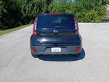Used 2019 Kia Soul + image 4