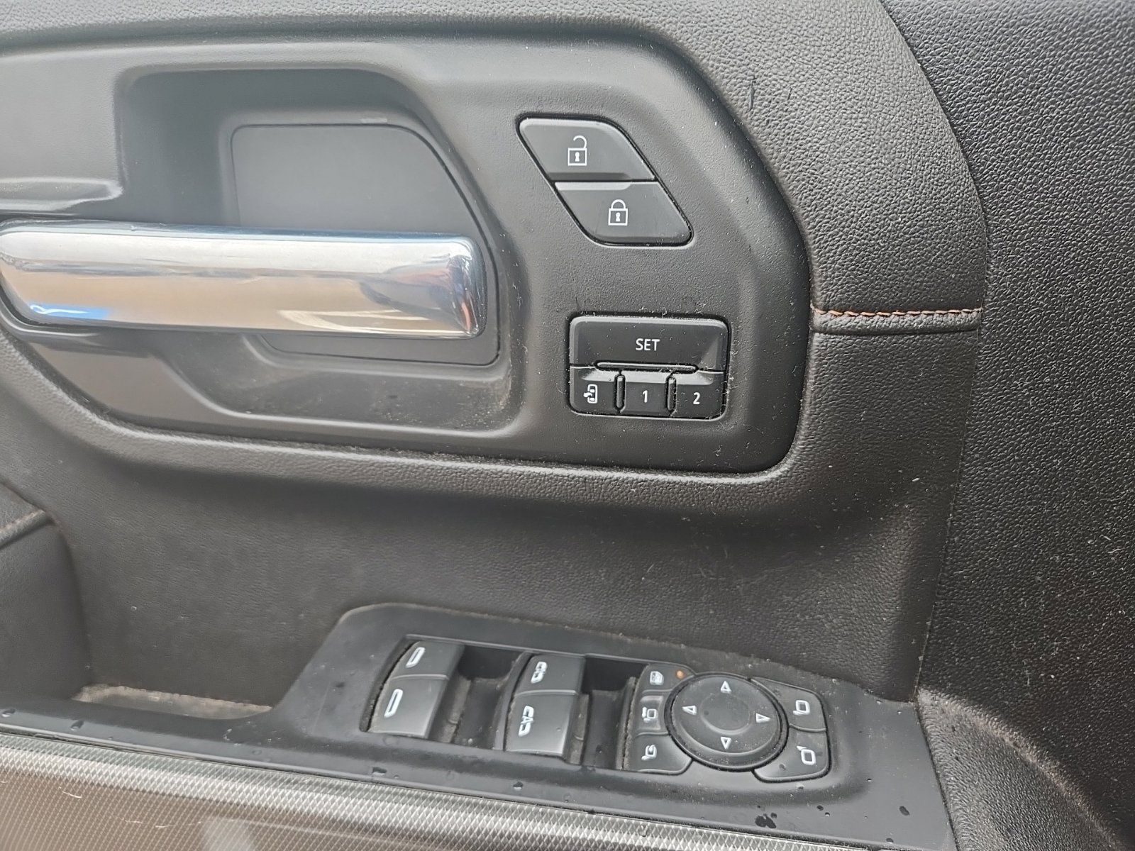 Used 2023 GMC Sierra 2500 AT4 w/ AT4 Premium Plus Package AWD/4WD image 25