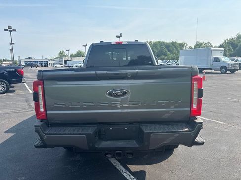 Used 2024 Ford F250 Lariat w/ Black Appearance Package AWD/4WD image 3
