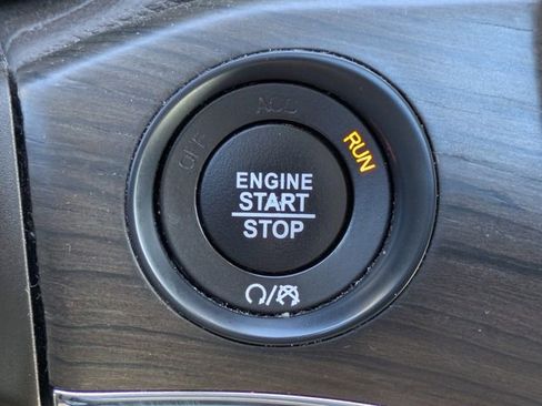 Certified 2020 Jeep Grand Cherokee Overland w/ Trailer Tow Group IV image 34