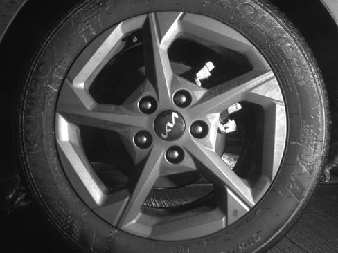 Used 2025 Kia K4 image 14